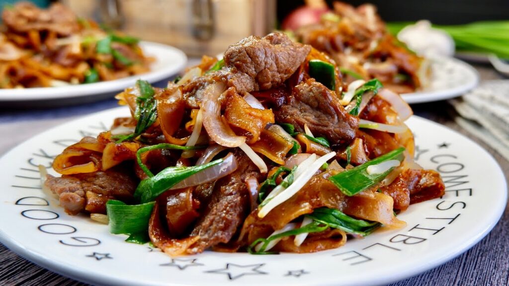 Chinese Beef Chow Mein (牛肉炒面)